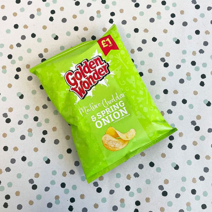 Golden Wonder Mature Cheddar & Spring Onion 65g – (£1 Bag)