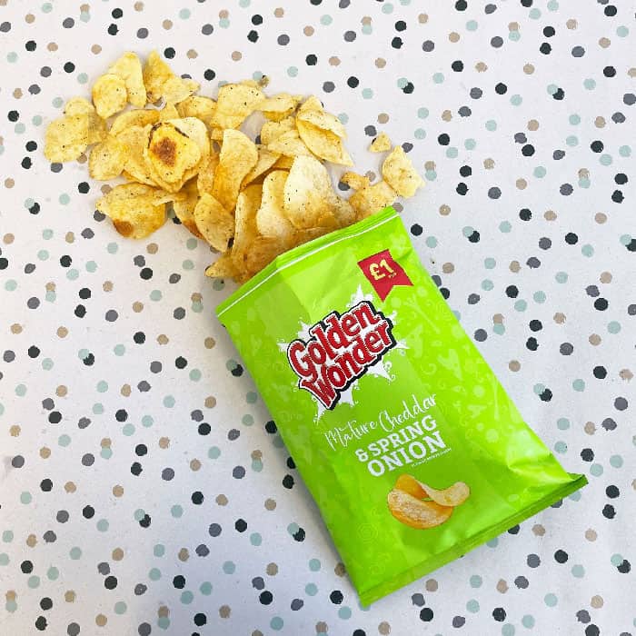 Golden Wonder Mature Cheddar & Spring Onion 65g – (£1 Bag)
