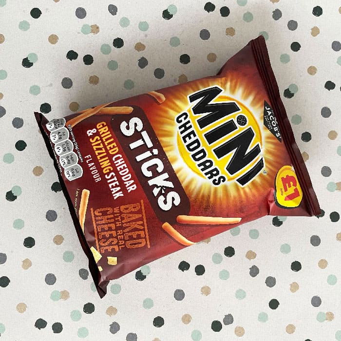 Box of 14 – Jacob’s Mini Cheddars Sticks Grilled Cheddar & Sizzling Steak 75g – (£1 Bags)