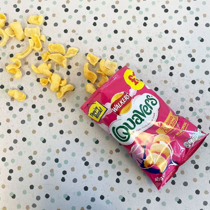 18x Walkers Quavers Prawn Cocktail 54g