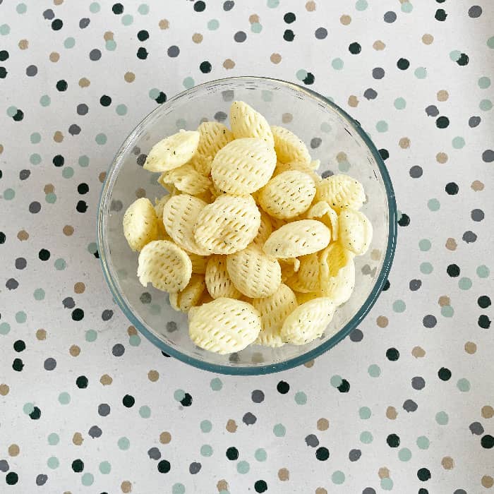 Box of 15 – Golden Wonder Saucers Sour Cream & Onion 65g – (£1 Bags)